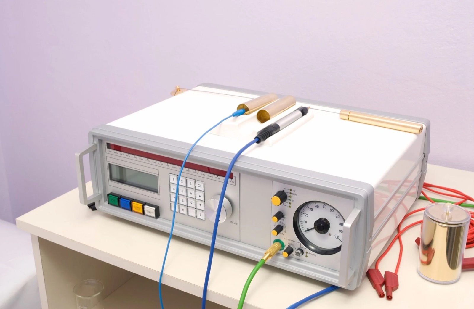 Therapy with a bioresonance device