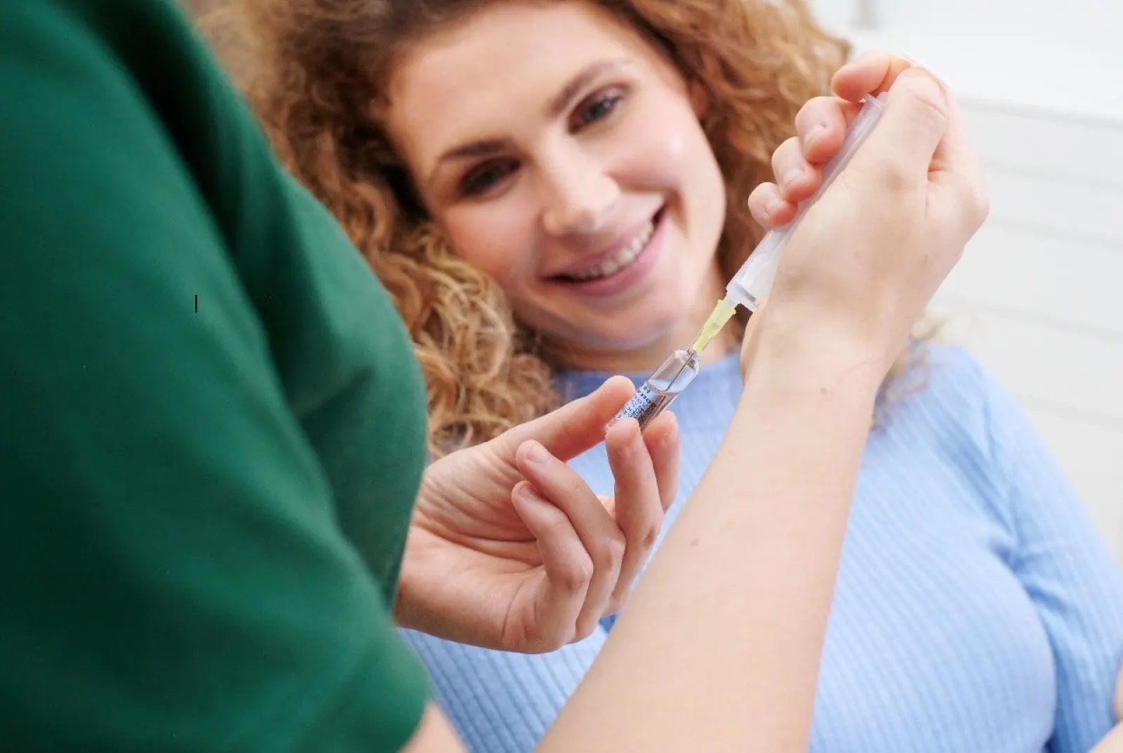 Vitalstoff-Infusion mit Vitaminen, Mineralstoffen und Aminosäuren in der Heilpraktiker-Praxis Berlin