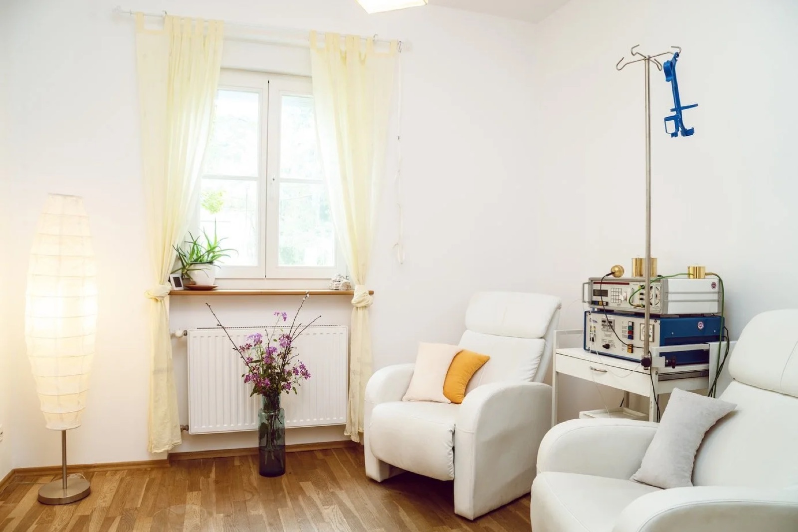 Infusions at the naturopathic practitioner in Berlin with vitamins, minerals, amino acids and more.